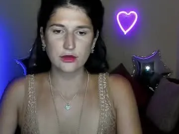 alianna_solo_kiss Image 2