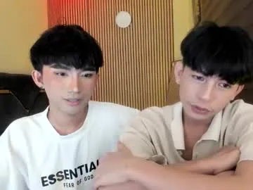 alluring_alpha Image 14