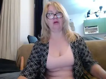 blond_woman's Thumb Image