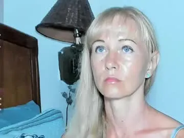 christine_35 Image 17