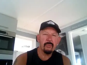 friskyneedsum Image 11