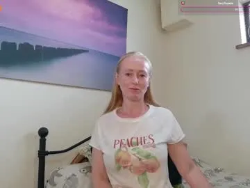 goldie_peach Image 4