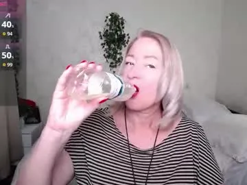 hunters_woman Image 12