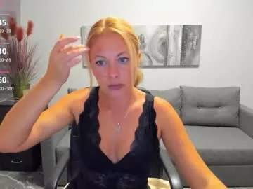 mira_whitme Image 13