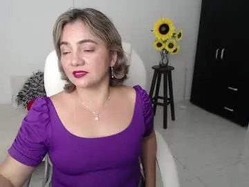 rebeca_milf's Thumb Image