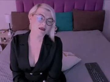 sabrinamacmarren Image 6