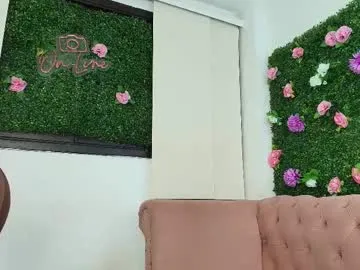 zuri_villegas Image 12