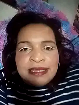 _violetta_- live sex cam on Chatmilfwild