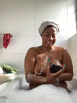 CurvyDesire1 live sex cam on Chatmilfwild