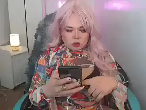 Goddes12inchTS live sex cam on Chatmilfwild