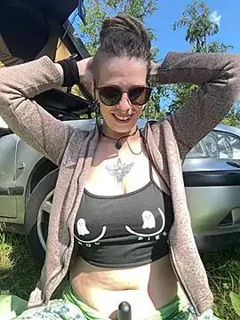 MenaDreadfull Image 12