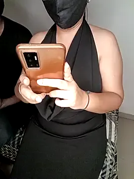 neha_rohan12's Thumb Image