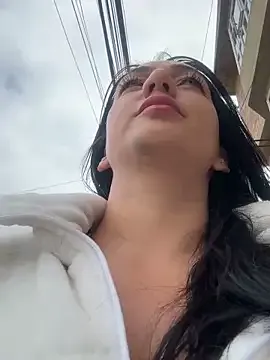 Ninabigtitied Image 4